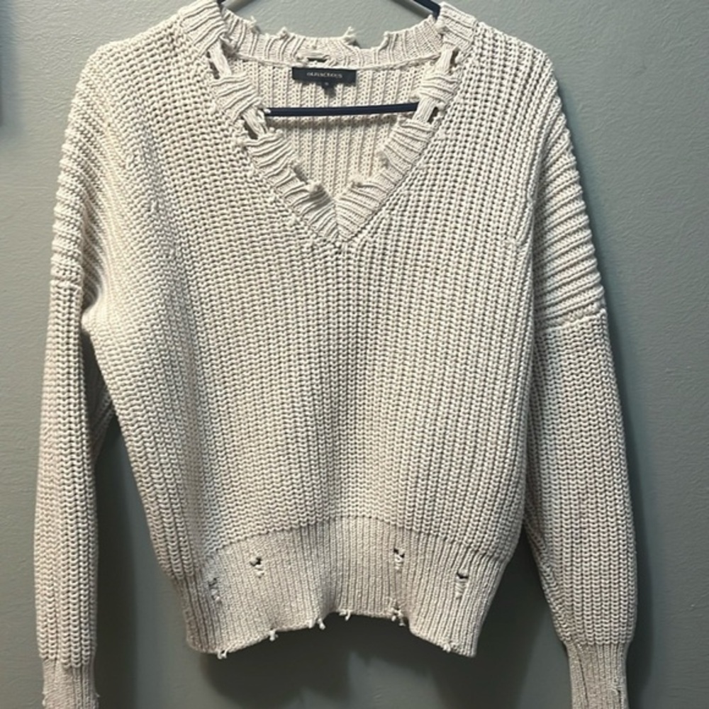 Olivaceous distressed v neck ivory sweater size small - Picture 1 of 5